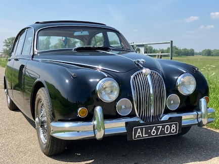 Jaguar MK II 0