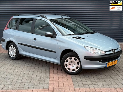 Peugeot 206 0