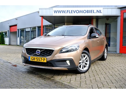 Volvo V40 Cross Country 0