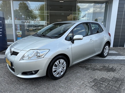 Toyota Auris 0