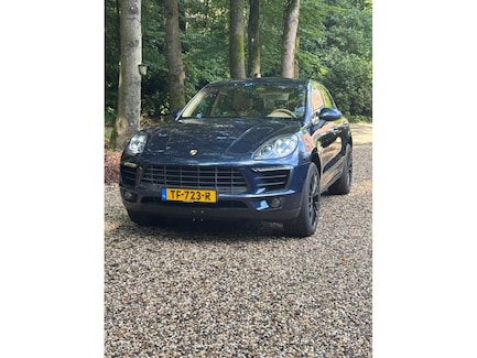Porsche Macan 0