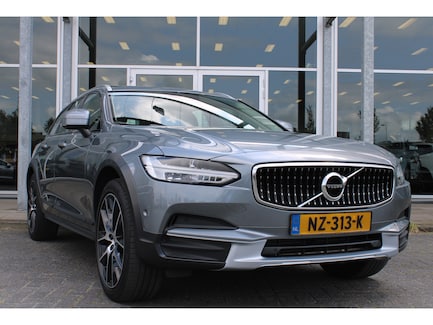 Volvo V90 Cross Country 0