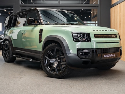Land Rover Defender 0