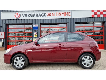Hyundai Accent 0