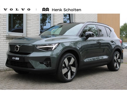 Volvo EX40 0