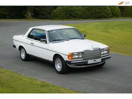 Mercedes-Benz 200-Serie 0