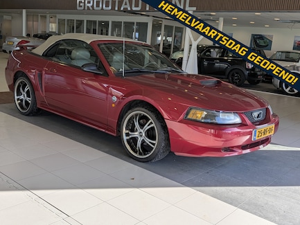 Ford Mustang 0