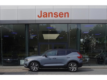 Volvo XC40 0