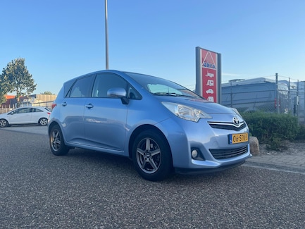 Toyota Verso-S 0