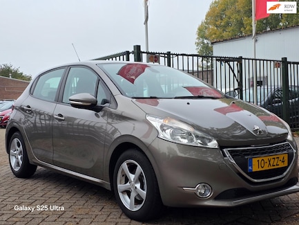 Peugeot 208 0