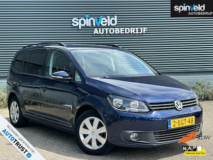 Volkswagen Touran 0