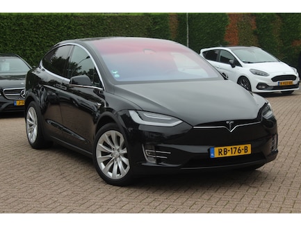 Tesla Model X 0