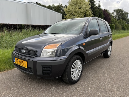 Ford Fusion 0