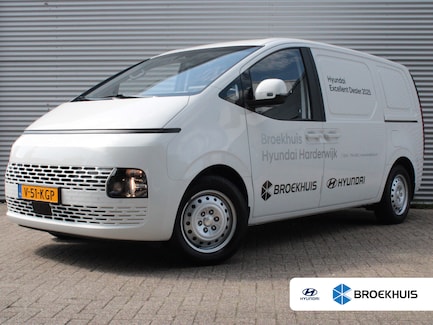 Hyundai Staria 0