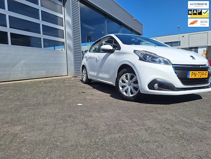 Peugeot 208 0