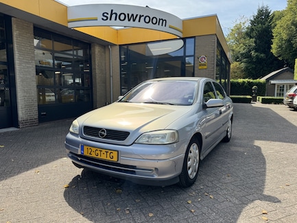 Opel Astra 0