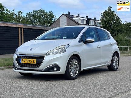 Peugeot 208 0