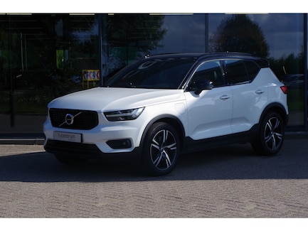 Volvo XC40 0