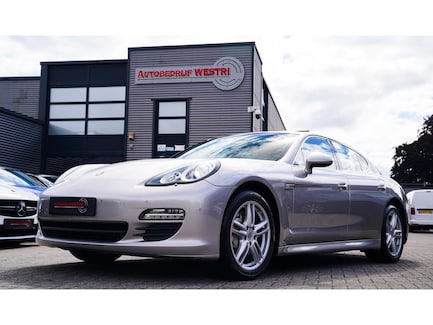 Porsche Panamera 0