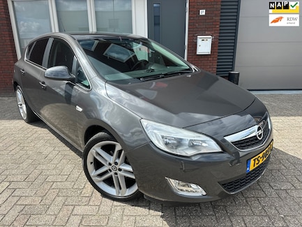 Opel Astra 0