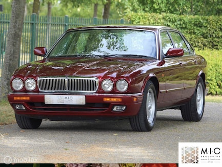 Jaguar XJ-6 0