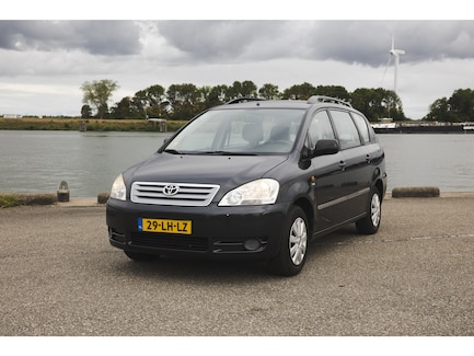 Toyota Avensis Verso 0