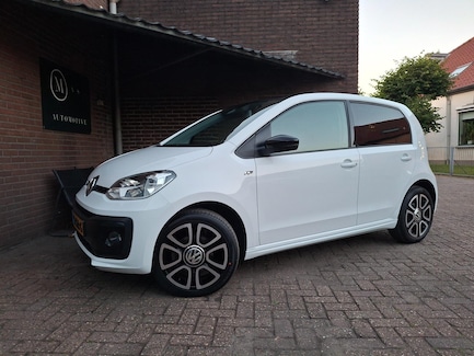 Volkswagen Up! 0
