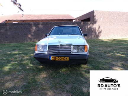 Mercedes-Benz 200-Serie 0