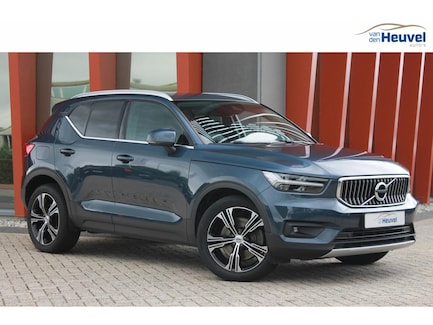 Volvo XC40 0