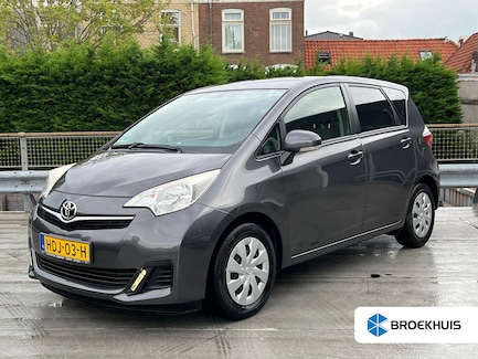 Toyota Verso-S 0