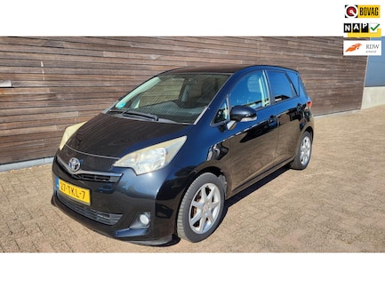 Toyota Verso-S 0