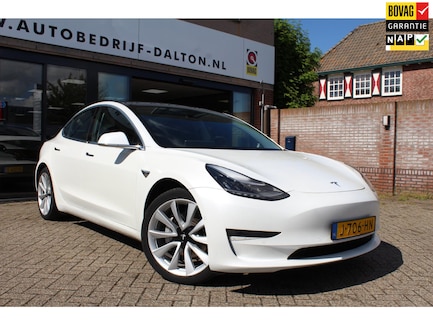 Tesla Model 3 0