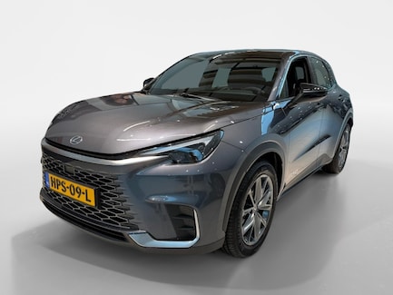 Lexus LBX 0