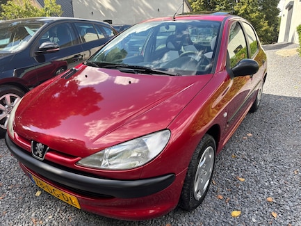 Peugeot 206 0