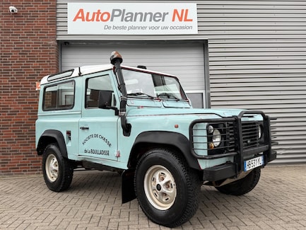 Land Rover Defender 0