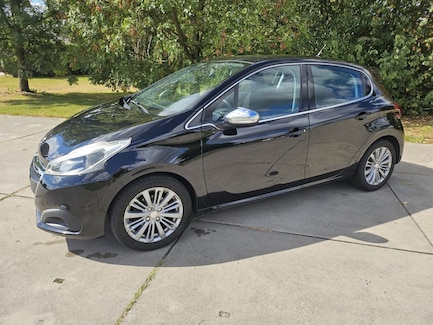 Peugeot 208 0