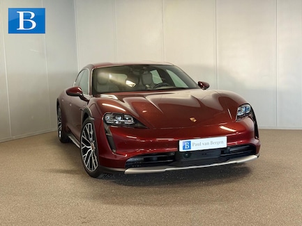 Porsche Taycan Cross Turismo 0