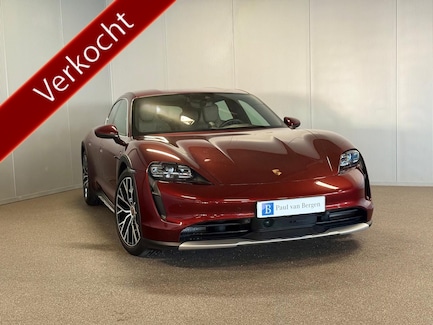 Porsche Taycan Cross Turismo 0