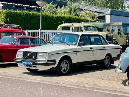 Volvo 200-Serie 0