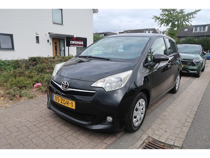 Toyota Verso-S 0