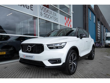 Volvo XC40 0