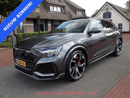 Audi RS Q8 0
