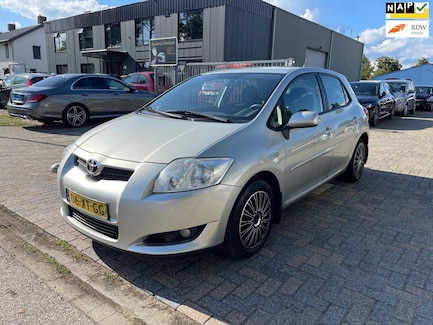 Toyota Auris 0