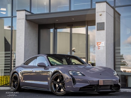 Porsche Taycan 0