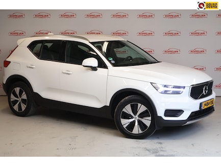 Volvo XC40 0