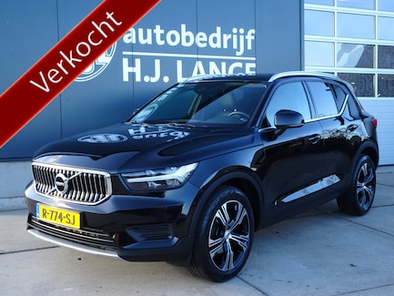 Volvo XC40 0
