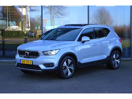 Volvo XC40 0