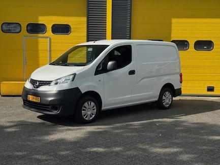 Nissan NV200 0