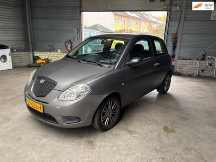 Lancia Ypsilon 0