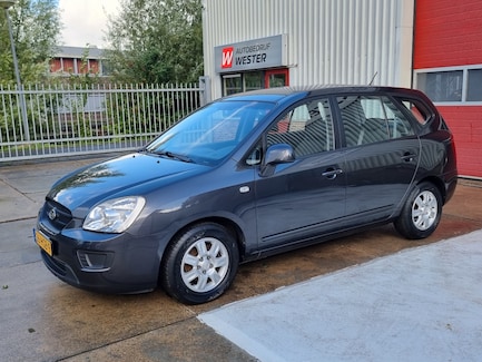 Kia Carens 0